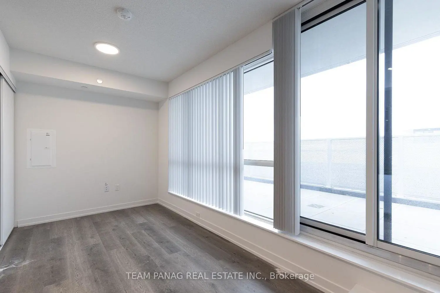 Additional image 7 of 195 Commerce Street 712
