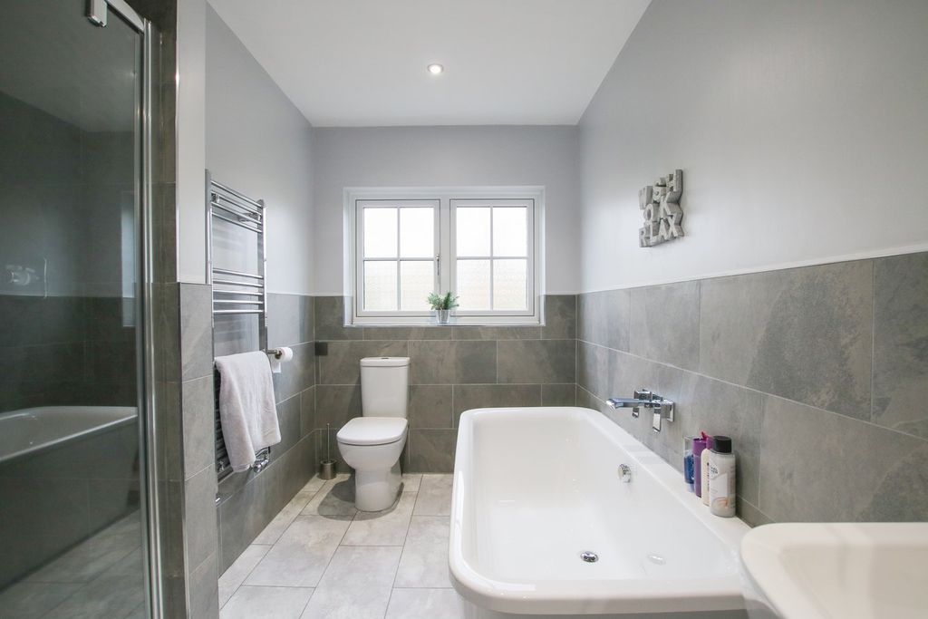 Additional image 28 of 5 bed detached house for saleMilton Road, Wokingham RG40