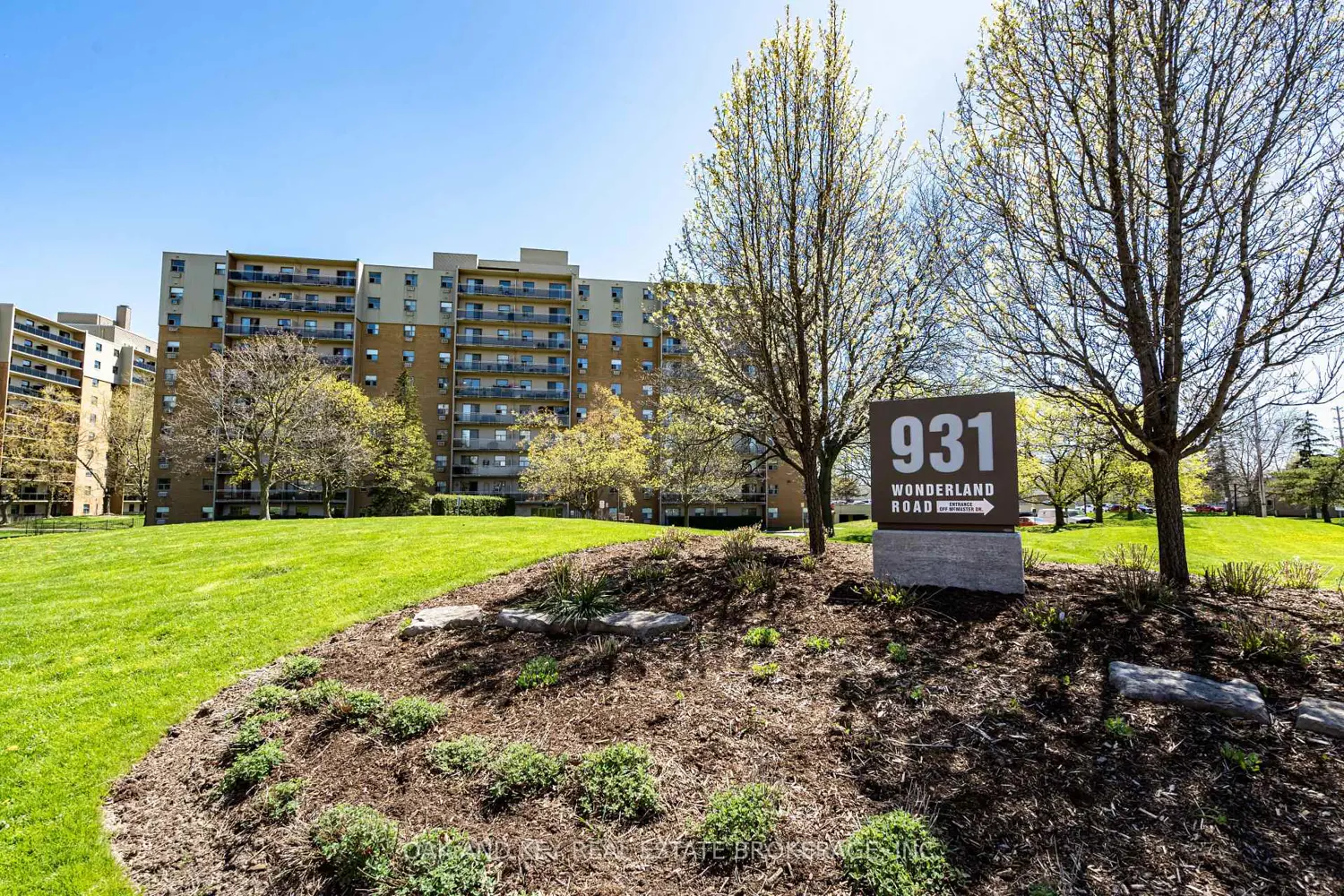 931 Wonderland Rd Road 1007