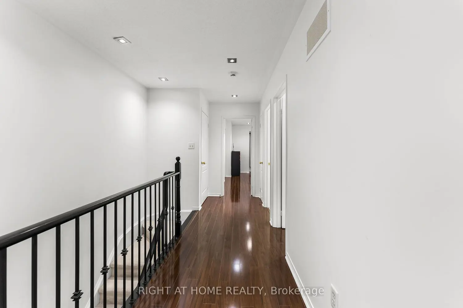 Additional image 7 of 5725 Tenth Line 12