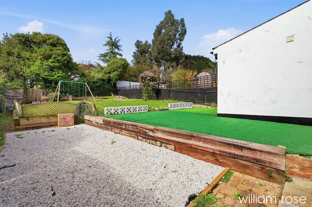 Additional image 16 of 4 bed detached house for salePrinces Avenue, Woodford Green IG8