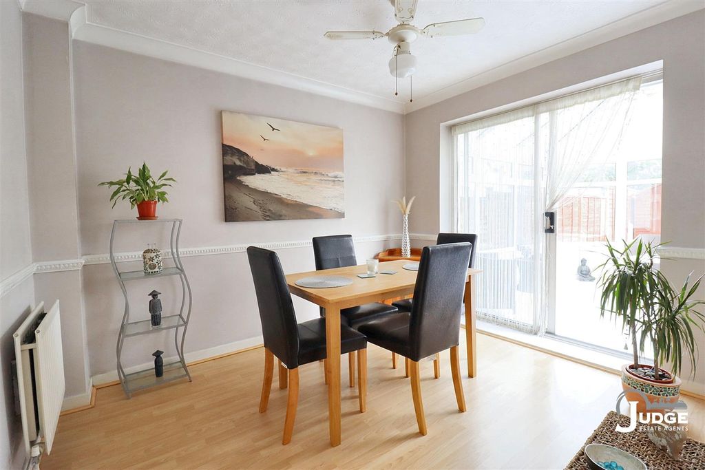 Additional image 12 of 4 bed detached house for saleWheatfield Close, Glenfield, Leicester LE3