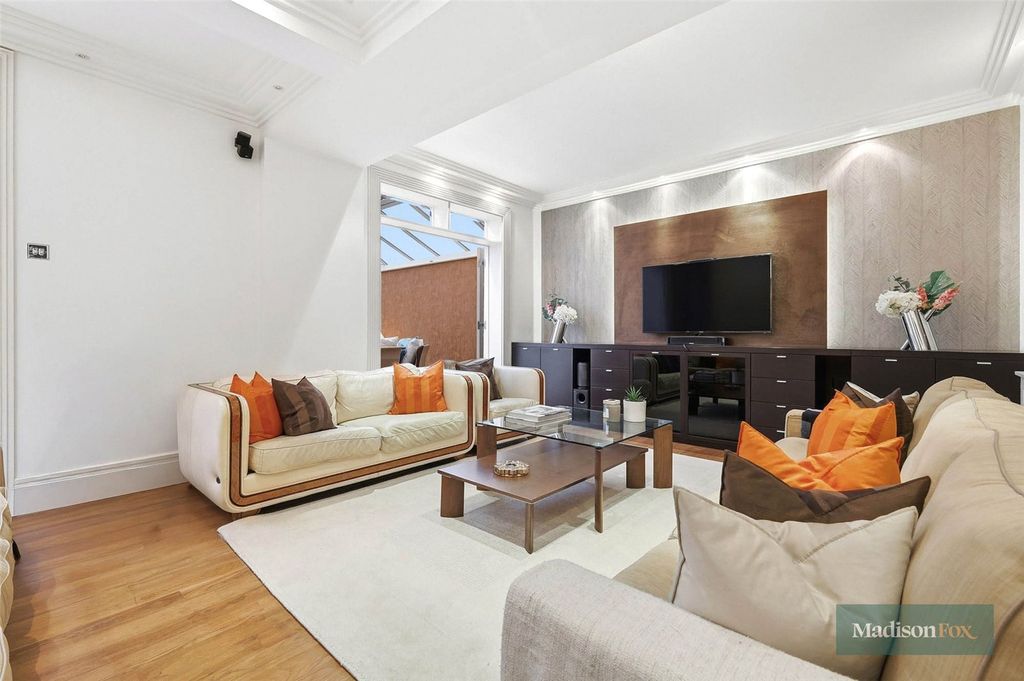 Additional image 16 of 5 bed detached house for saleMonkhams Lane, Woodford Green IG8