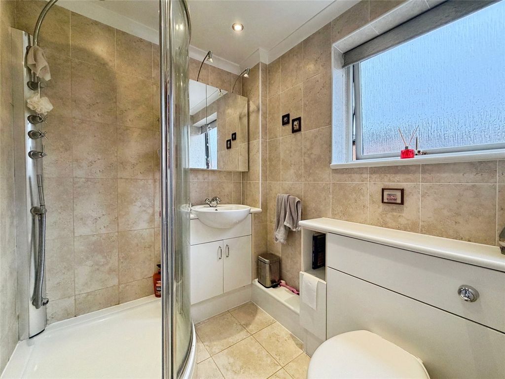 Additional image 14 of 5 bed detached house for saleColeridge Avenue, Yateley, Hampshire GU46