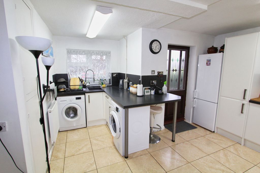 Additional image 6 of 1 bed semi-detached bungalow for saleBerryfield Road, Cottingham LE16