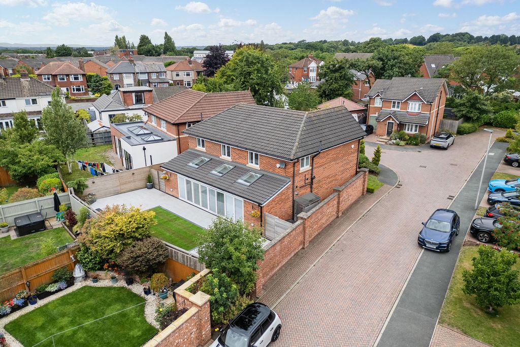 Additional image 37 of 5 bed detached house for saleBlack Horse Lane, Widnes WA8