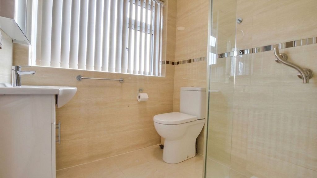 Additional image 25 of 3 bed semi-detached house for saleCoombe Rise, Oadby, Leicester LE2