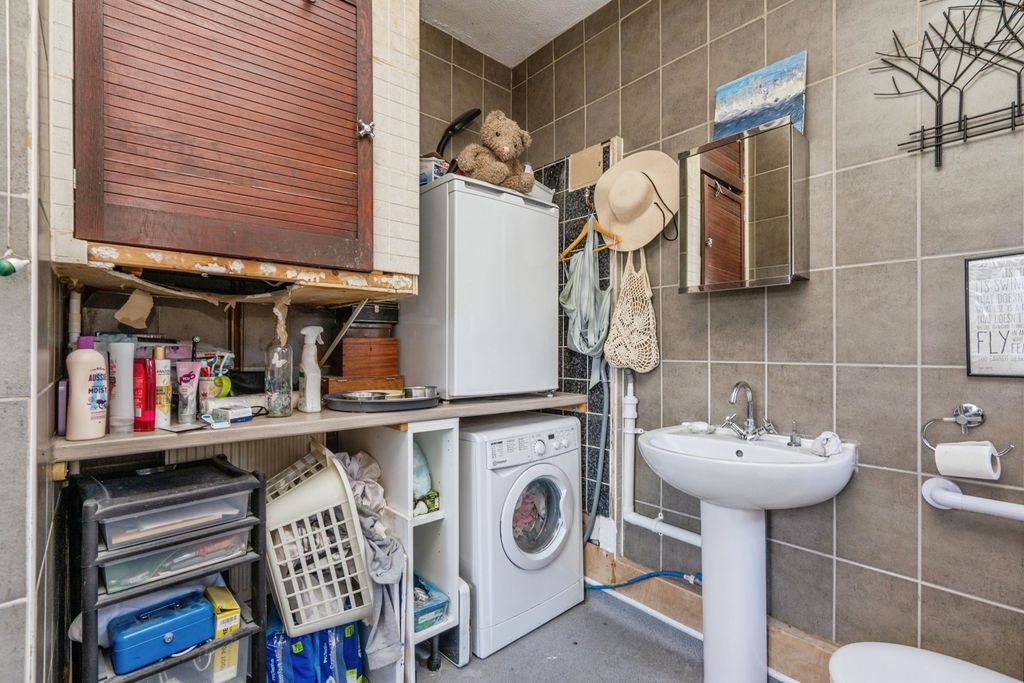 Additional image 7 of 1 bed flat for saleMontgomerie Road, Southsea, Hampshire PO5