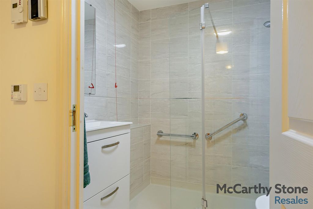 Additional image 21 of 1 bed flat for sale3 Medina Court, Old Westminster Lane, Newport, Isle Of Wight PO30
