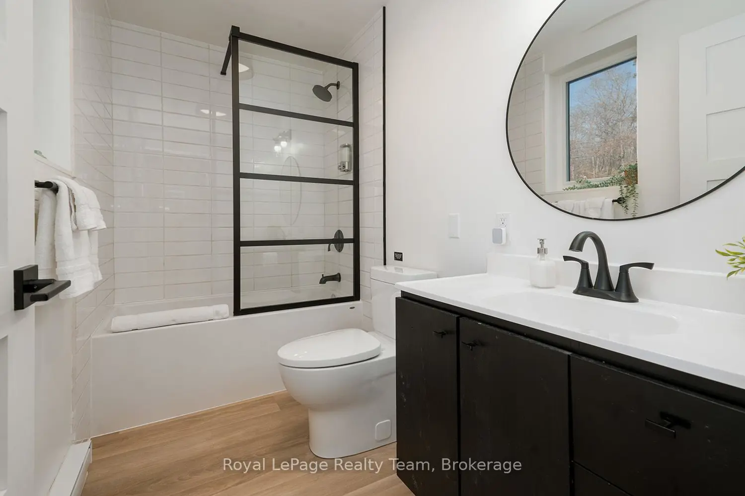 Additional image 2 of 475 Waterfalls Road