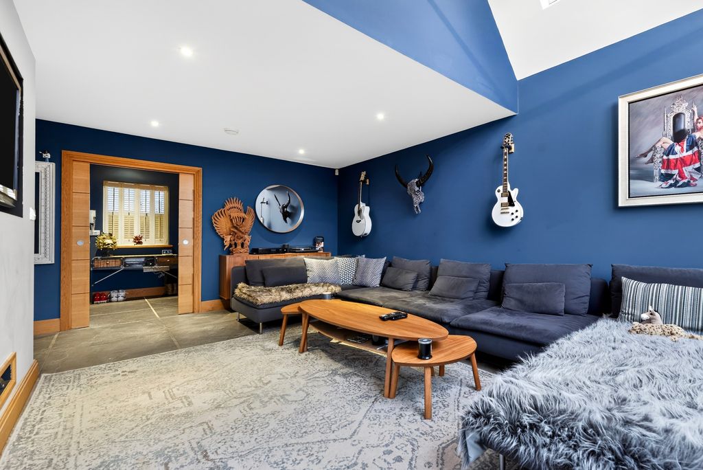 Additional image 7 of 3 bed detached house for saleStarnham Road, Witney OX29