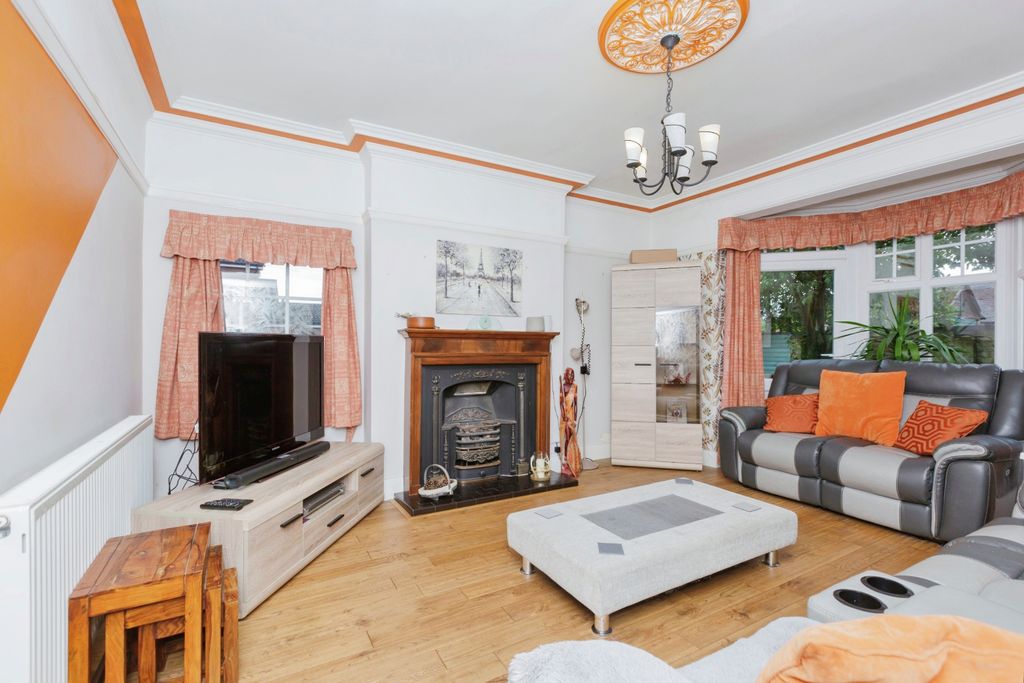 Additional image 5 of 4 bed detached house for saleLutterworth Road, Blaby LE8