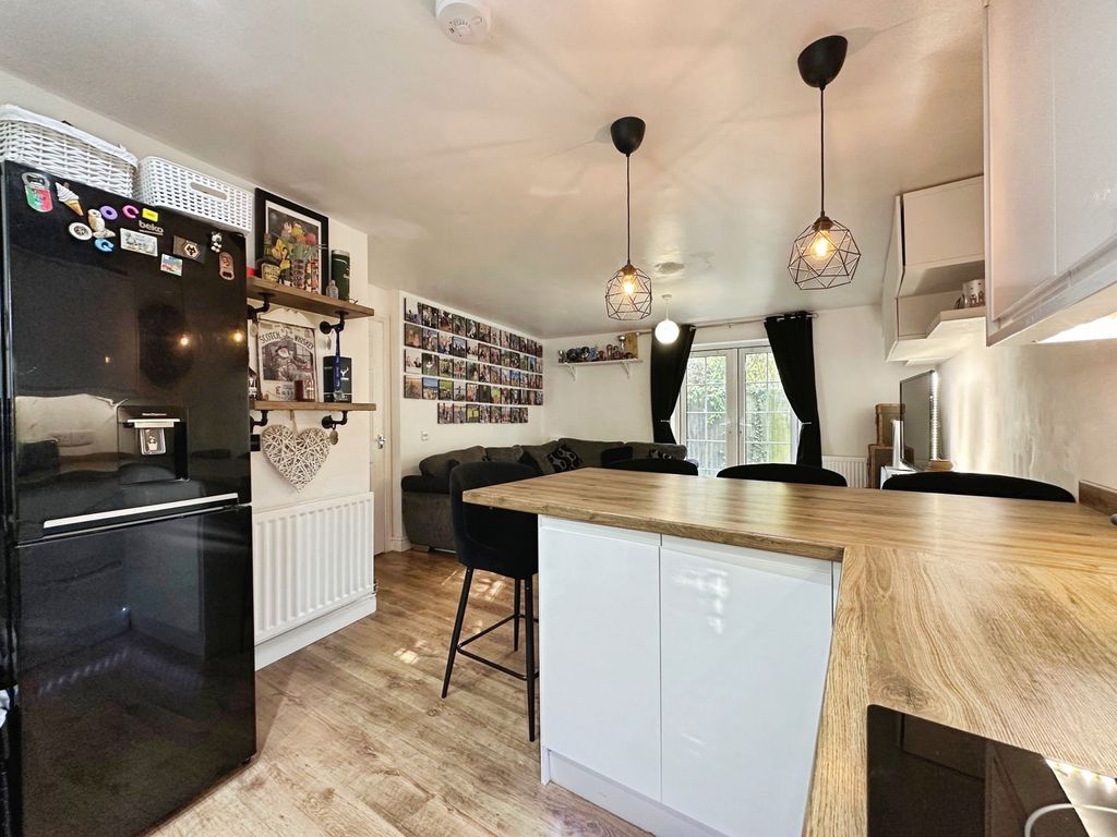 Additional image 9 of 2 bed flat for saleDam Mill Close, Bilbrook, Wolverhampton WV8