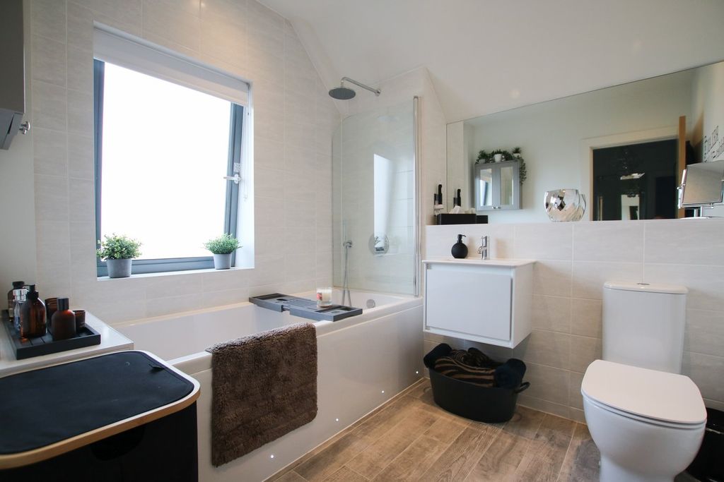 Additional image 23 of 3 bed flat for saleElms Walk, Wokingham RG40