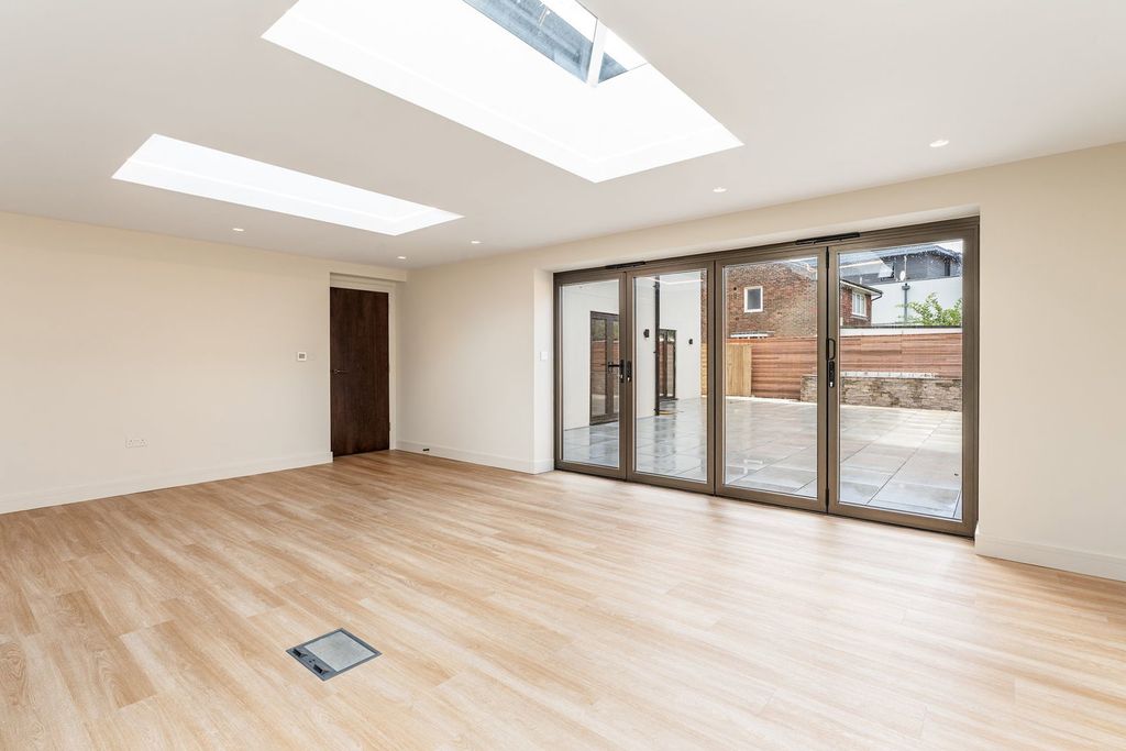 Additional image 18 of 5 bed detached house for saleMarine Drive, Goring-By-Sea, Worthing BN12