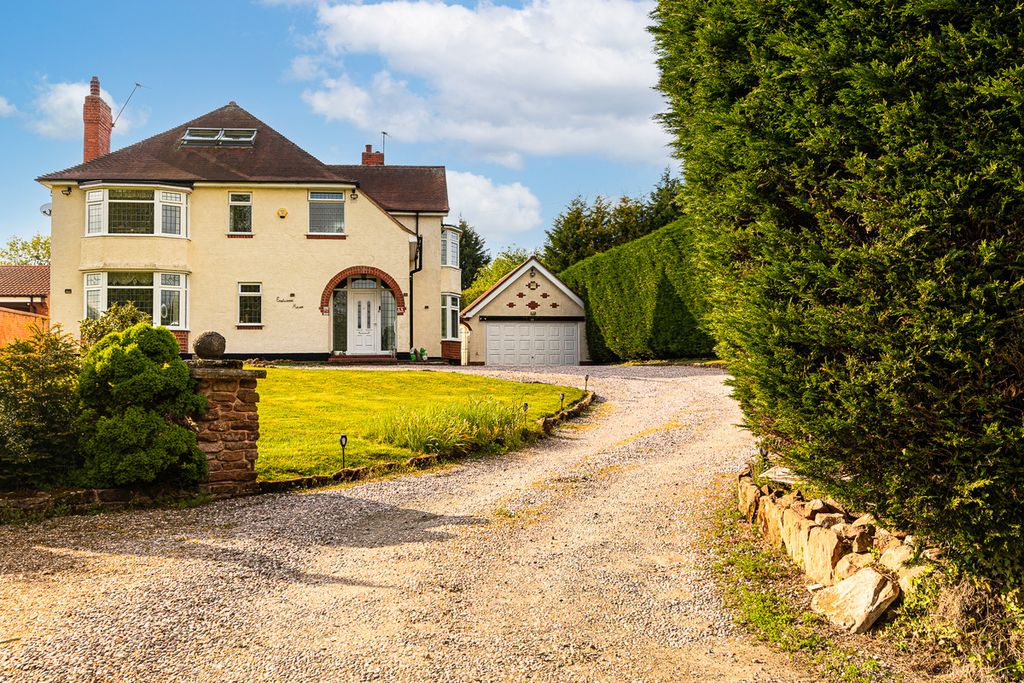 Additional image 2 of 6 bed detached house for sale5 Birches Road, Codsall WV8
