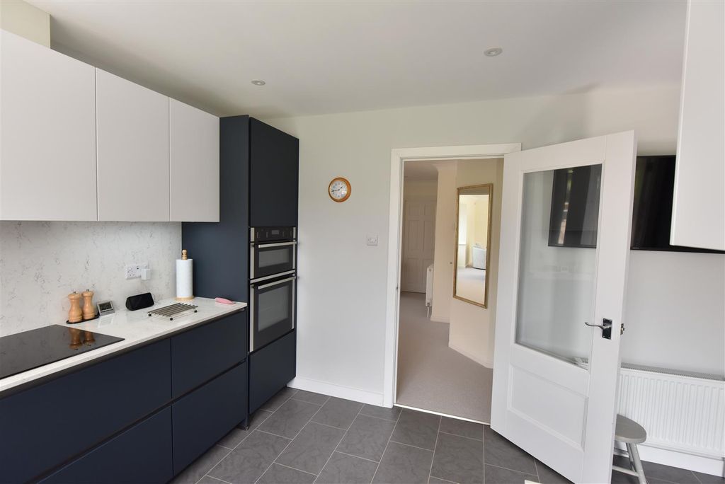 Additional image 3 of 3 bed detached bungalow for saleSwallowfields, Gillingham SP8