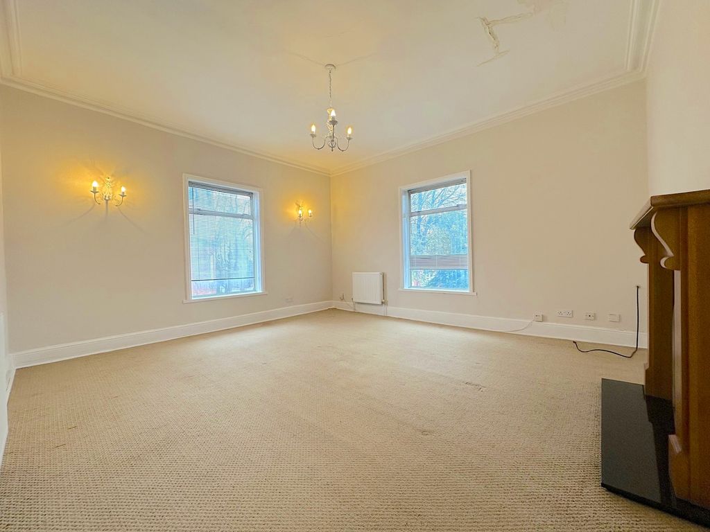 Additional image 3 of 2 bed flat for saleTettenhall Road, Tettenhall, Wolverhampton WV6