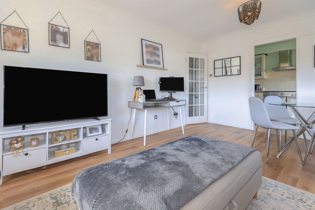 Additional image 8 of 2 bed flat for saleRegis Road, Wolverhampton WV6