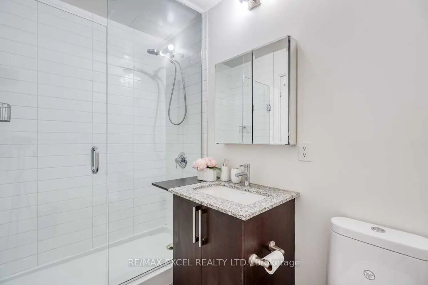 Additional image 17 of 9608 Yonge Street 202A