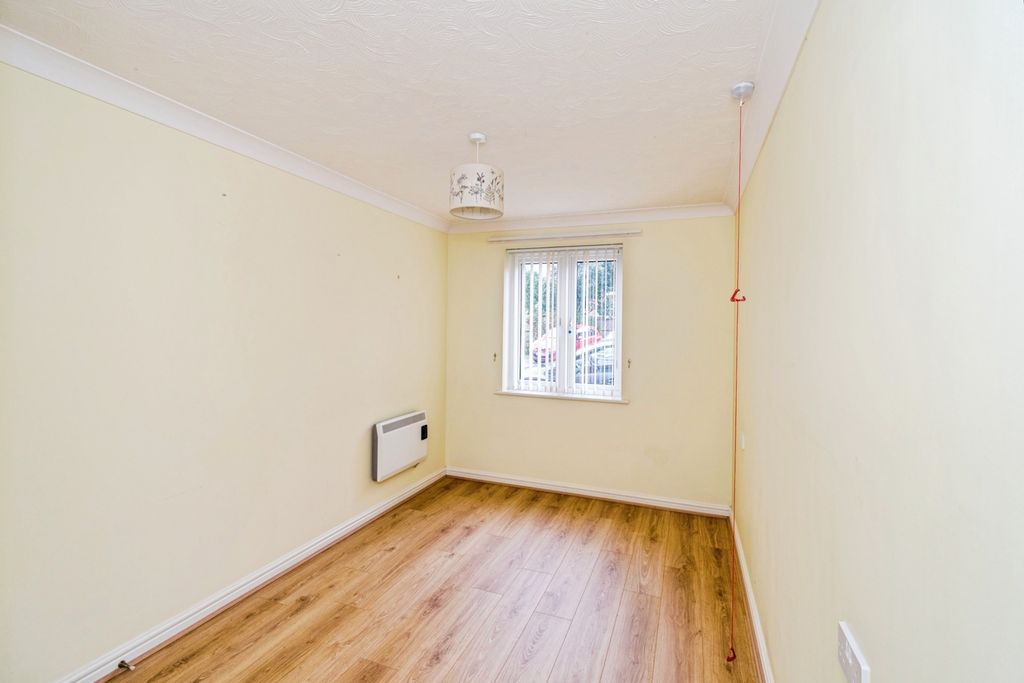 Additional image 7 of 2 bed flat for saleOakley Road, Southampton, Hampshire SO16