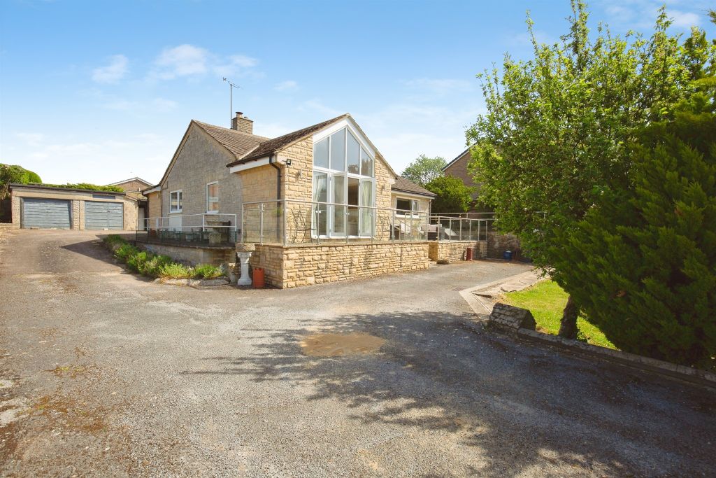 Additional image 4 of 3 bed detached bungalow for saleCrawley Road, Witney OX28