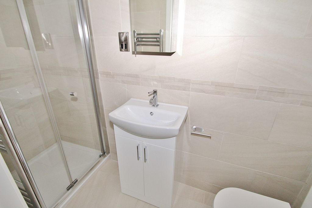 Additional image 9 of 2 bed flat for saleJones Mews, Witney OX28