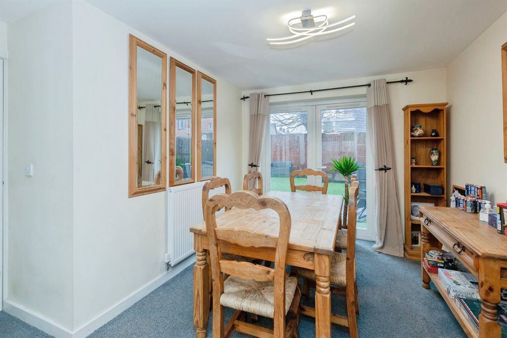 Additional image 8 of 5 bed detached house for saleParnell Close, Littlethorpe, Leicester LE19