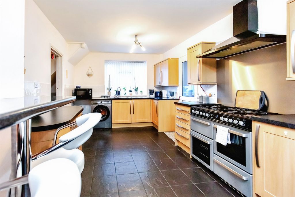 Additional image 6 of 3 bed semi-detached house for saleLindisfarne Road, Corby NN17