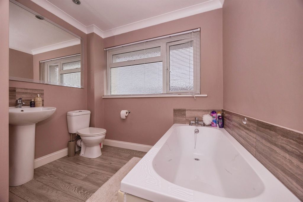 Additional image 23 of 4 bed end terrace house for saleSeaway Crescent, Southsea PO4