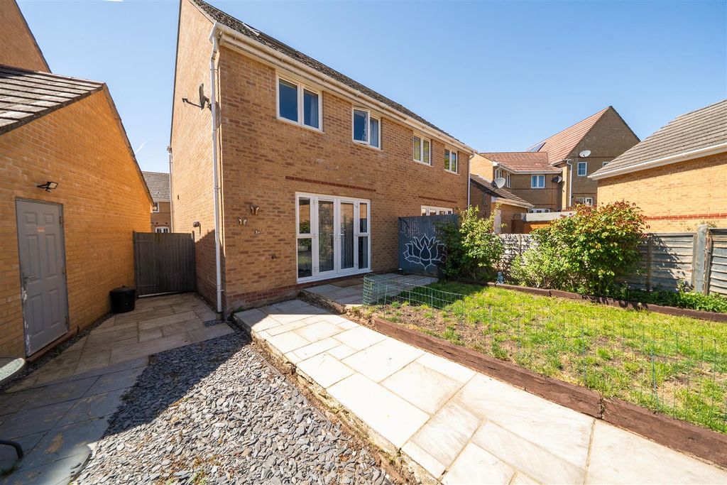 Additional image 18 of 3 bed semi-detached house for saleSaxon Shore Road, Portsmouth PO6