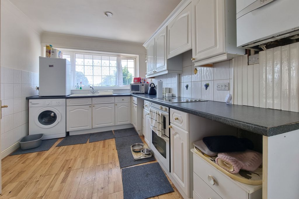Additional image 5 of 2 bed detached bungalow for saleDrayton, Hampshire PO6