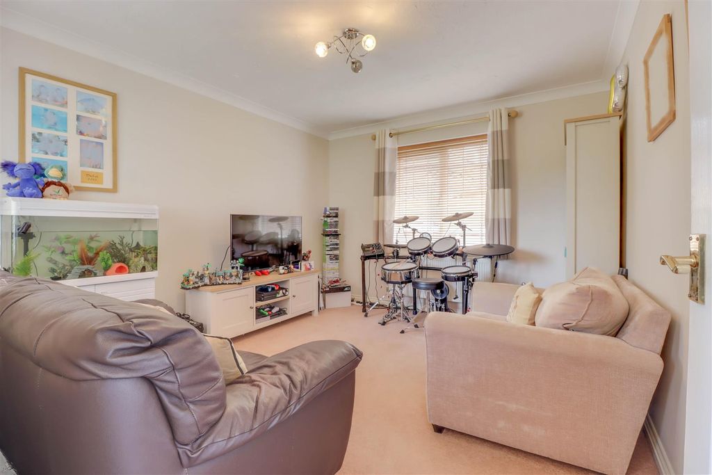 Additional image 16 of 4 bed detached house for saleFriern Walk, Wickford SS12