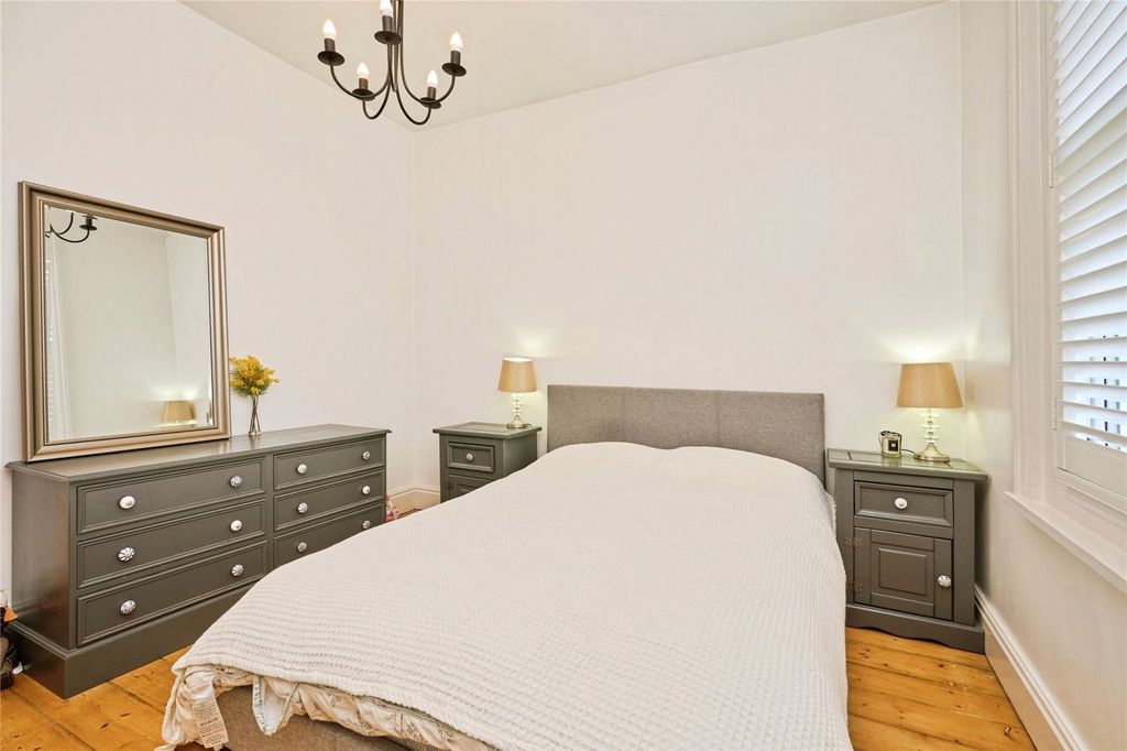 Additional image 15 of 4 bed detached house for saleCastle Road, Newport, Isle Of Wight PO30