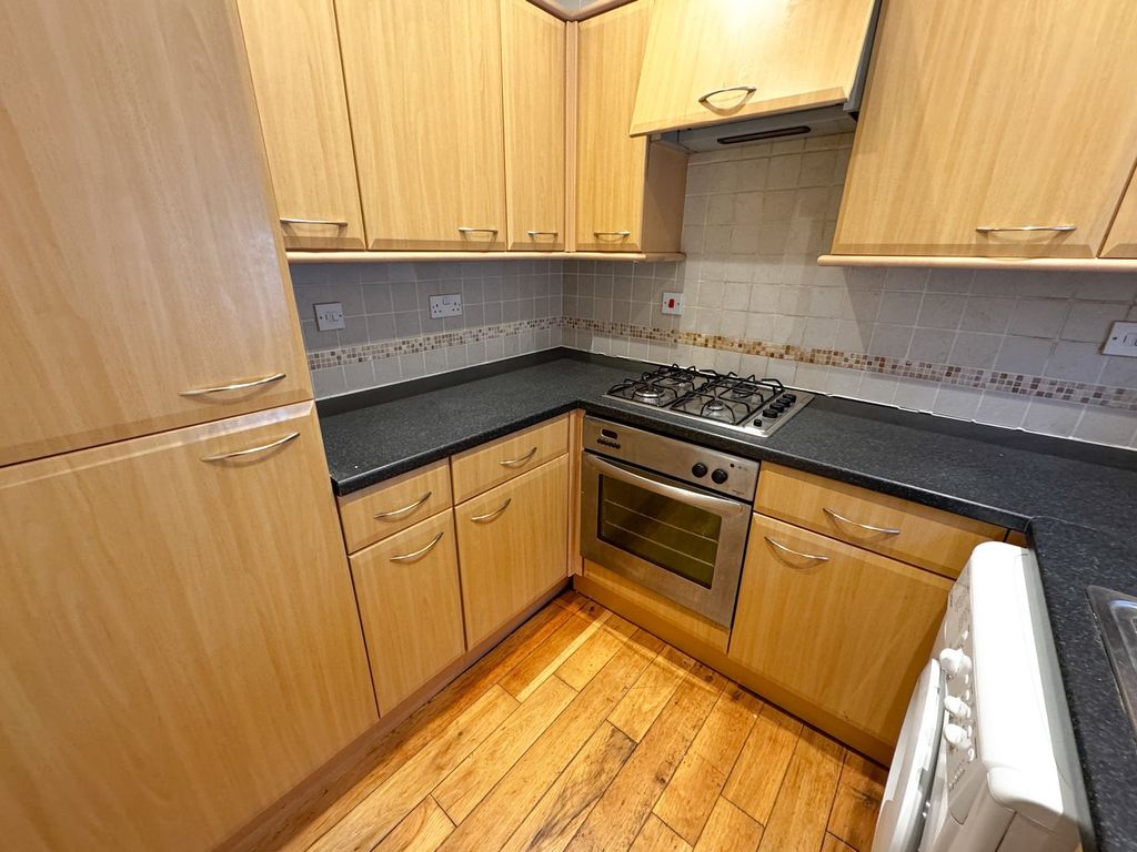 Additional image 6 of 1 bed flat for saleHigh Street, Wimborne BH21