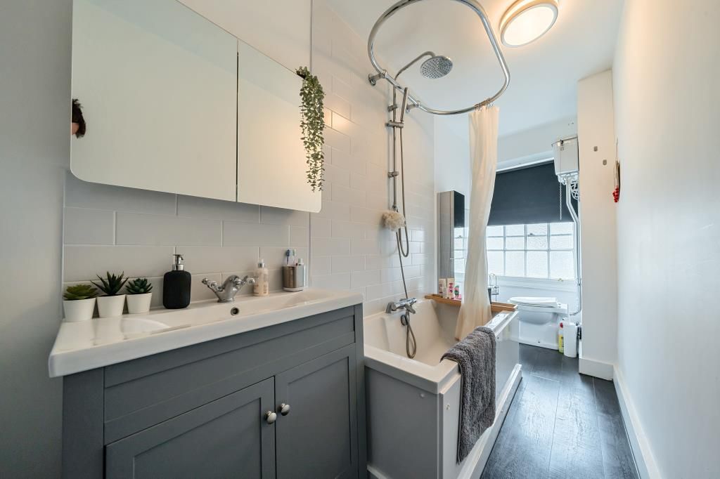 Additional image 16 of 6 bed end terrace house for saleHigh Street, Witney OX28