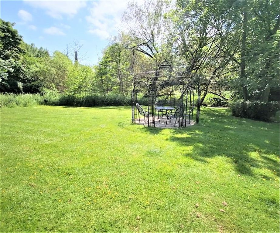 Additional image 10 of 2 bed flat for saleFinchampstead Road, Wokingham RG40