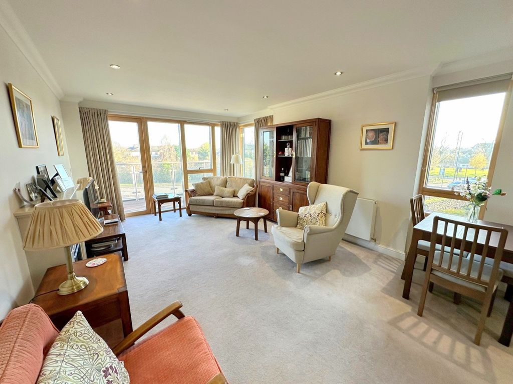 Additional image 3 of 2 bed flat for saleHelston Lane, Windsor, Berkshire SL4