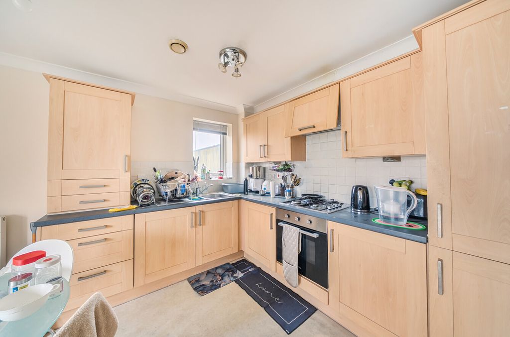 Additional image 10 of 2 bed flat for saleWinchester Road, Southampton, Hampshire SO16