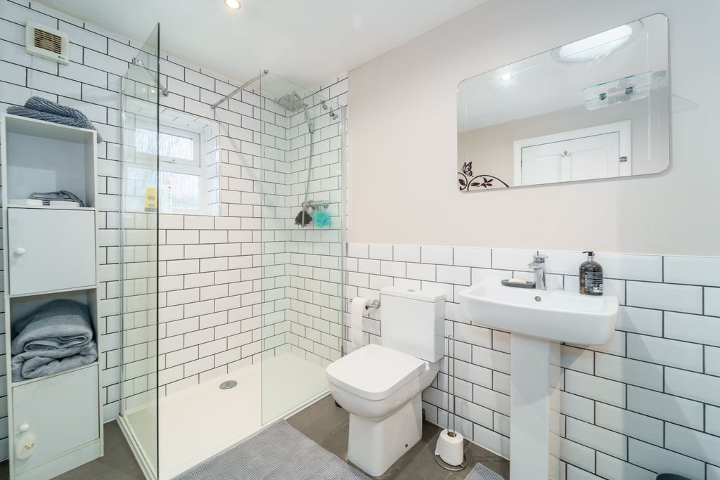Additional image 26 of 6 bed detached bungalow for saleFeltham Hill Road, Ashford TW15