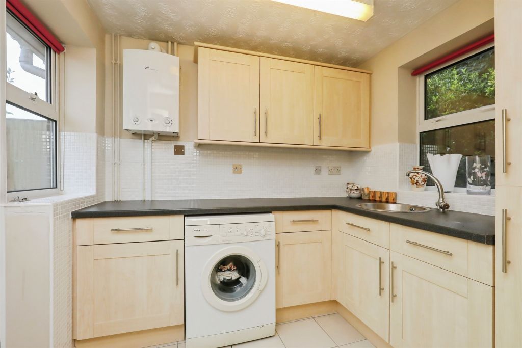 Additional image 7 of 4 bed detached house for saleBarnham Broom Road, Wymondham NR18