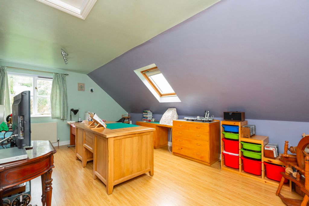 Additional image 21 of 5 bed detached house for saleOld Beech House, Le Neubourg Way, Gillingham SP8