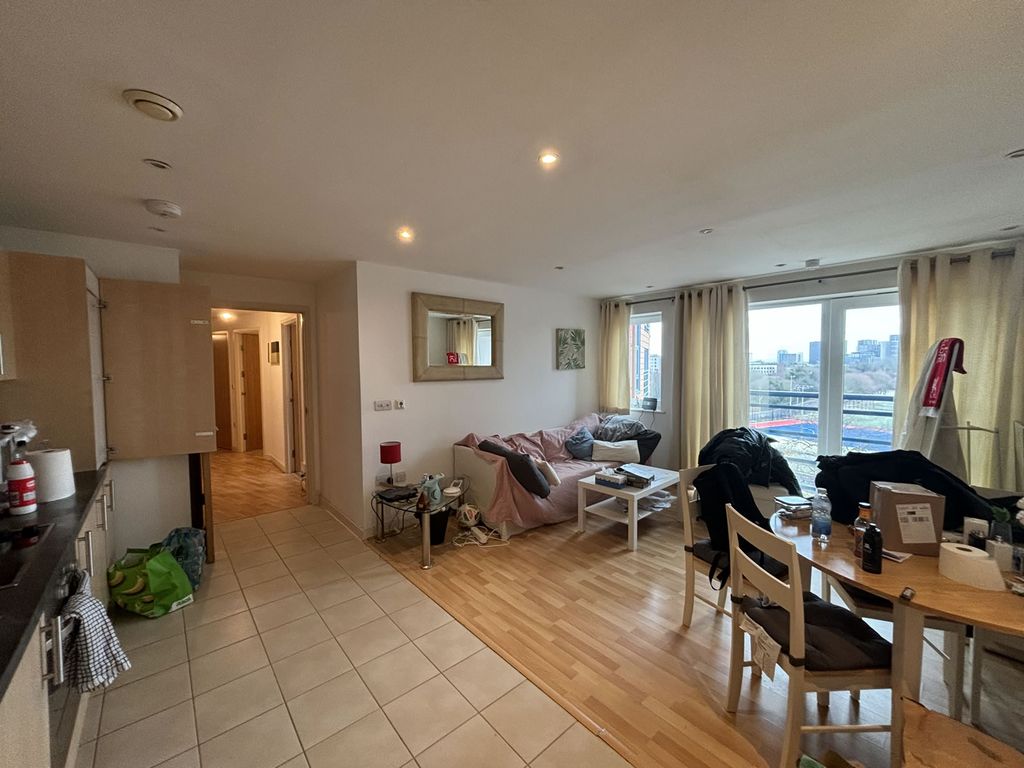 Additional image 2 of 2 bed flat for saleThe Crescent, Gunwharf Quays, Portsmouth PO1