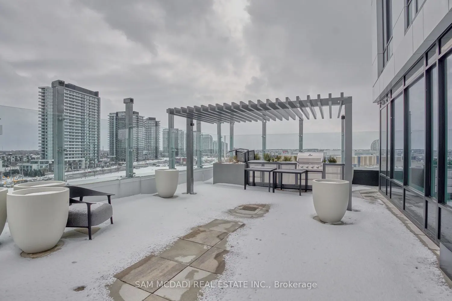 Additional image 18 of 2495 Eglinton Avenue 514
