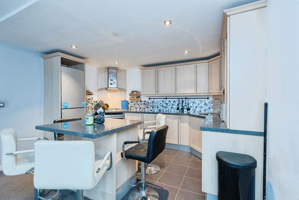 Additional image 8 of 2 bed flat for saleShilton Road, Barwell, Leicestershire LE9