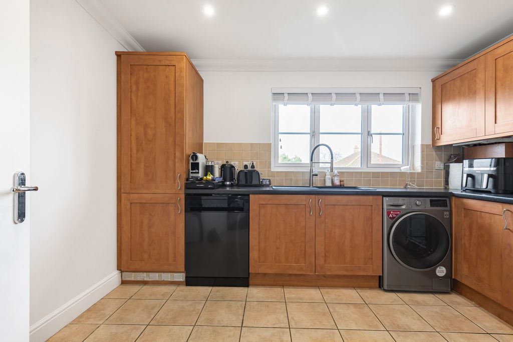 Additional image 3 of 2 bed maisonette for saleWarren Road, Ashford TW15
