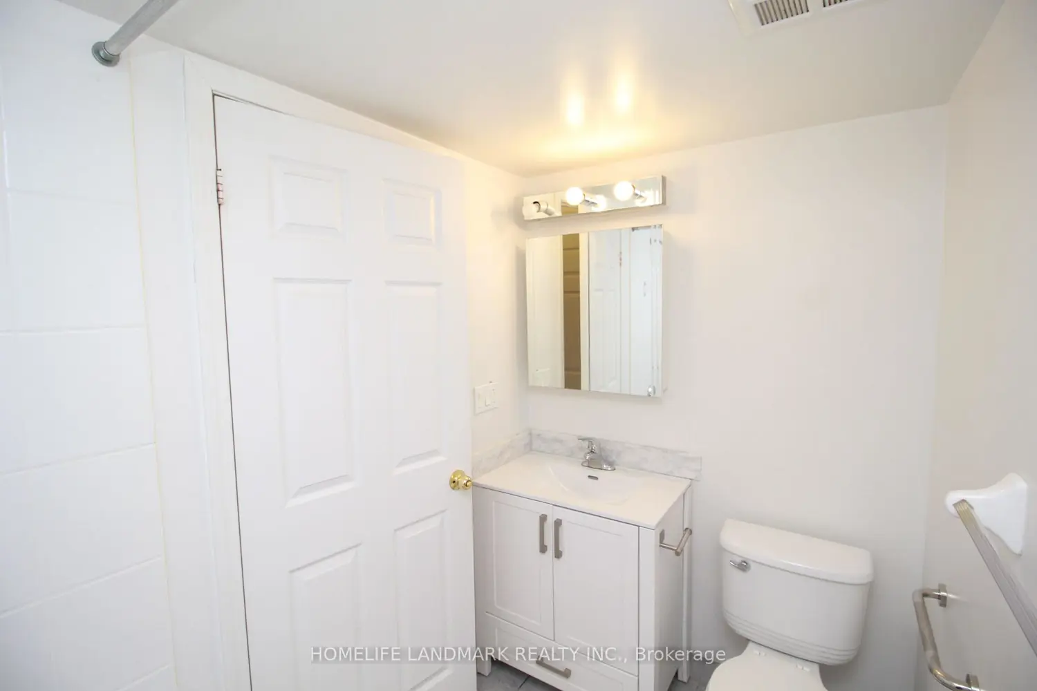 Additional image 4 of 11 Oneida Crescent 708