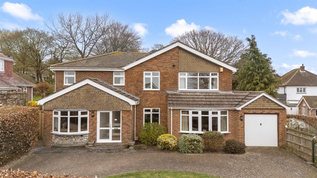 6 bed detached house for saleFurze Close, Worthing BN13