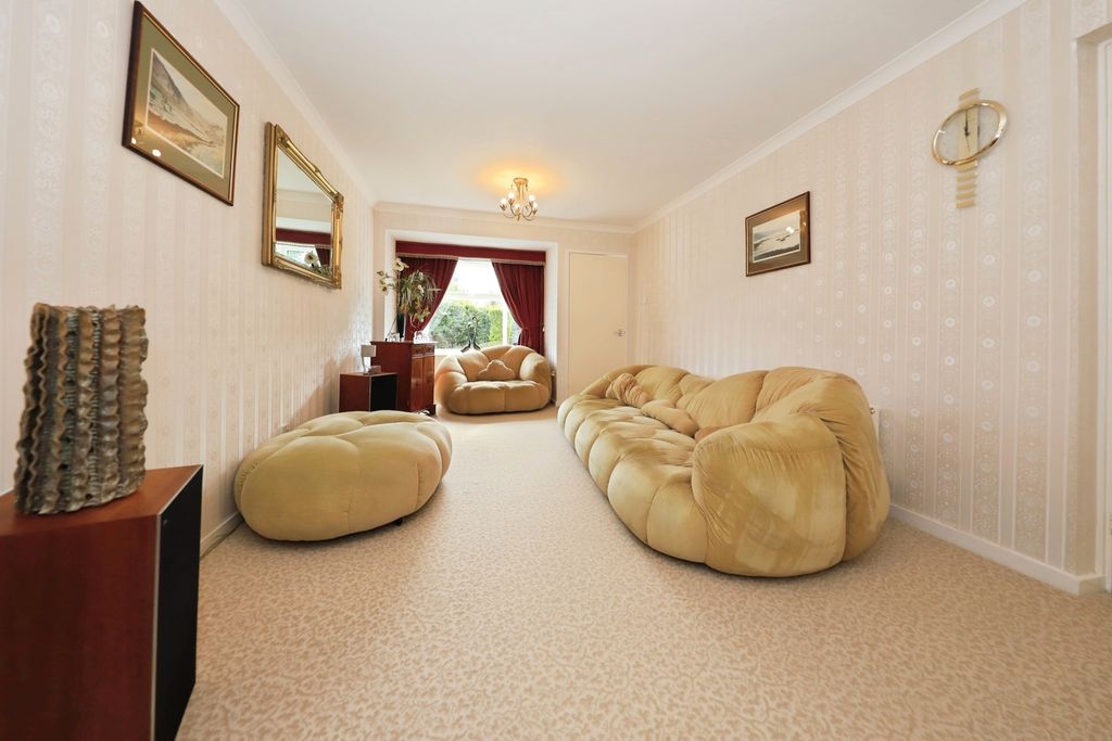 Additional image 4 of 2 bed maisonette for saleGainsborough Drive, Perton Wolverhampton, Staffordshire WV6
