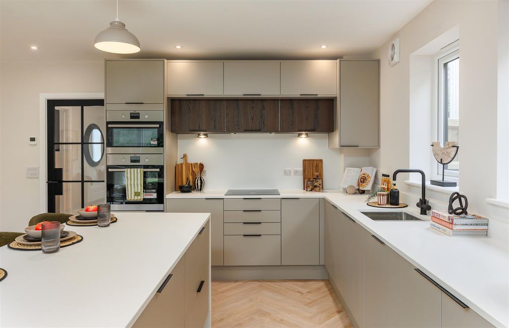 Additional image 3 of 5 bed detached house for saleGatcombe, Isle Of Wight PO30